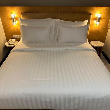 D'Primahotel Jemursari Surabaya Luaran gambar