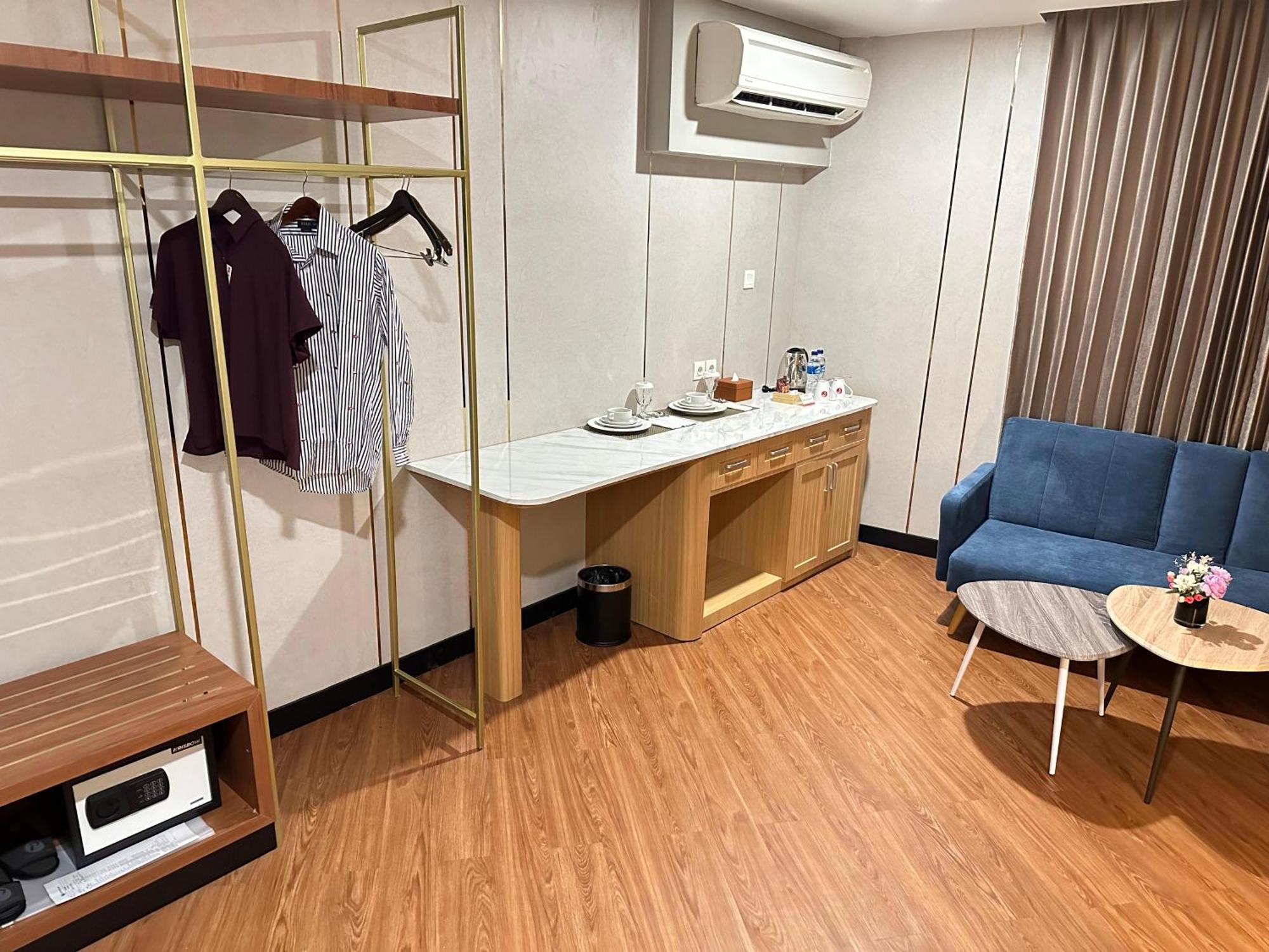 D'Primahotel Jemursari Surabaya Luaran gambar