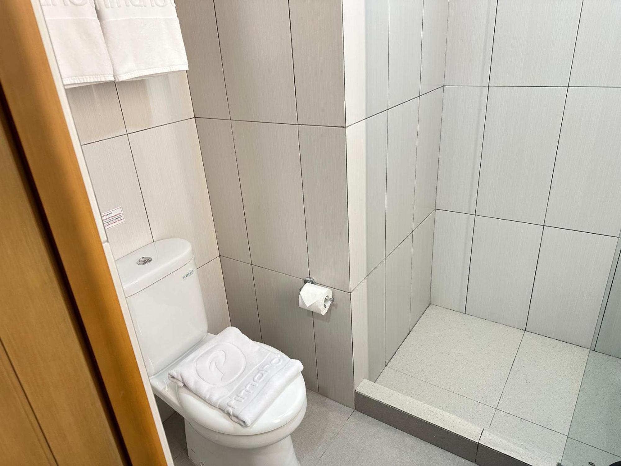 D'Primahotel Jemursari Surabaya Luaran gambar